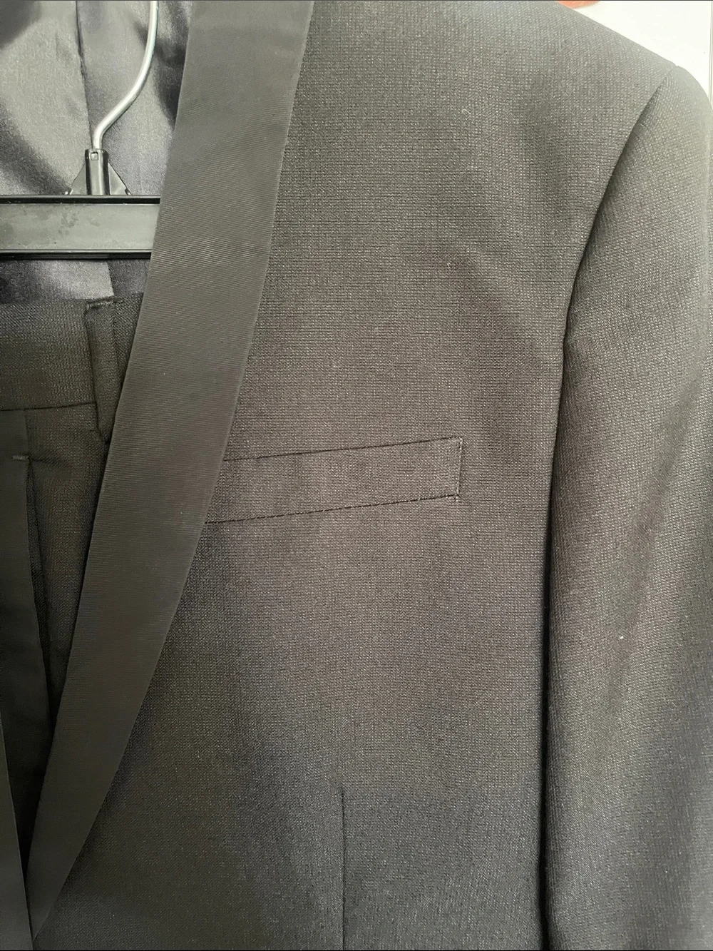 H&M sleek black
